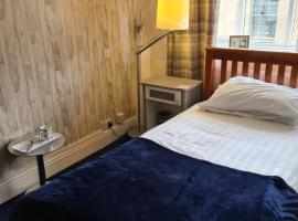 OYSTER N CALF ROOMS AND DINER Station Hotel Pickering，位于莫尔顿的酒店