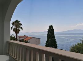 Apartments with sea view Drvenik Makarska riviera，位于德尔韦尼克的酒店
