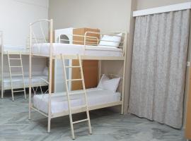 Youth hostel Anna，位于佩里萨的酒店