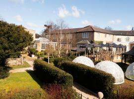 Ivy Hill Hotel, Sure Hotel Collection by Best Western，位于切姆的酒店