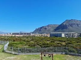 Cozy corner apartment Muizenberg