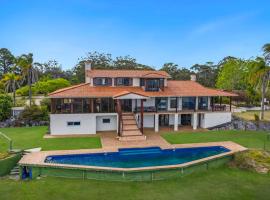 Casa Del Rio - LJHooker Yamba，位于Ashby的酒店