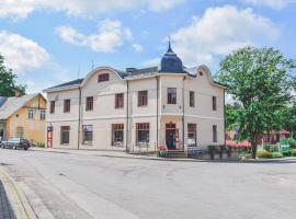 Hostel Nr.2，位于RaunaEduards Veidenbaums Kalāči纪念博物馆附近的酒店