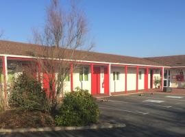 Fasthotel Saint-Amand-Montrond Orval，位于奥尔瓦勒的酒店