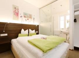 Velden24 - create your own stay，位于沃尔特湖畔韦尔登的汽车旅馆