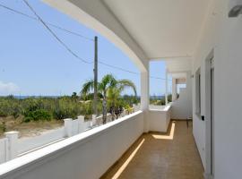 SINE TEMPORE Beach Holiday Home，位于马鲁焦的度假屋