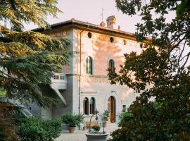 Villa La Commenda Concordia，位于Molezzano的酒店
