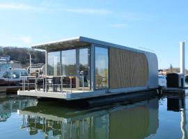 Floating vacationhome Sylt，位于马斯特里赫特的别墅