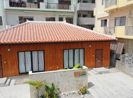 RED ROOF ISHIGAKI，位于石垣岛的酒店