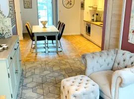 BESOTEL Mettmann- 20 Wohnungen 2 Standorte 35 Schlafzimmer 29 Badezimmer 52 Betten für 73 Gäste