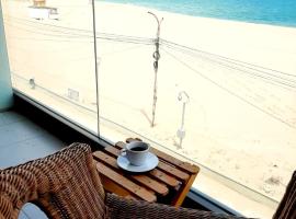 Vila Ryanna Beach pe plaja Belona，位于艾福雷诺德的住宿加早餐旅馆