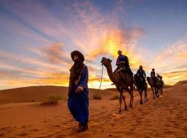Maghreb，位于珀莱维尔的酒店
