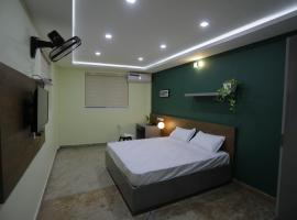 AR Rooms，位于Cheruthuruthi的酒店