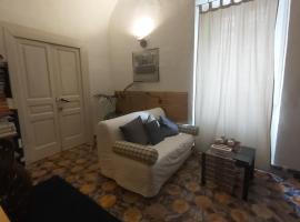 Room in Villa - dimora aganoor business suite，位于卡瓦德蒂雷尼的旅馆