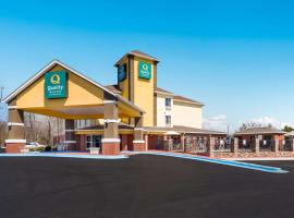Quality Inn & Suites Huntsville Research Park Area，位于亨茨维尔亨茨维尔国际机场 - HSV附近的酒店