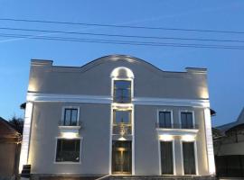 Regal Ballroom，位于卡兰塞贝什的酒店