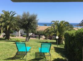 Favone Mini Villa Playa del Oro，位于法沃内的酒店