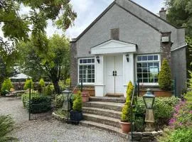 The Schoolhouse Cottages peaceful and quiet retreat with log burner