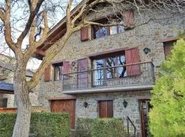 CASA UNIFAMILIAR 8 pax con jardín URTX - CERDANYA