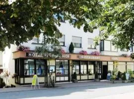 祖姆斯古朗登戈尔普法泽酒店