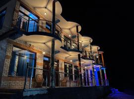 HighHaus - Tosh, Parvati Valley，位于Tosh的酒店