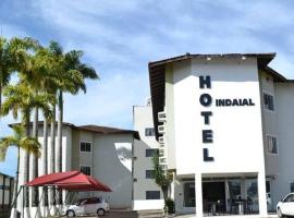Hotel Parador Indaial，位于因达亚尔的酒店