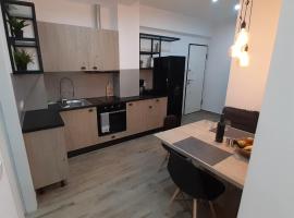 Argous - Athens City Center Apartment，位于雅典普拉卡地铁火车站附近的酒店