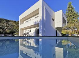 Green Land Boutique Hotel，位于Castilenti的酒店