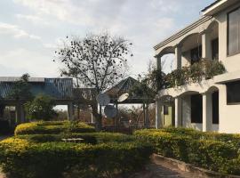 Mhalo Beach Lodge Mbambabay, Tanzania，位于马霍礁的酒店