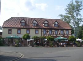 斯登巴彻霍夫乡村旅馆，位于劳尔的酒店