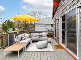 Cayuga Street Sunshine Retreat，位于Ocean Bay Park的度假屋