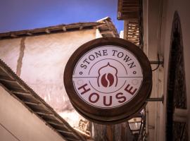 Stone Town House，位于桑给巴尔桑给巴尔苏丹皇宫附近的酒店