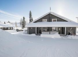 Holiday Home Aurinko-saaga 4 paritalo by Interhome，位于Hyrynsalmi的别墅