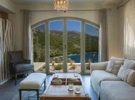 Villa Elanthy-New Luxury villa with private sea access