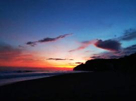 Restaurante y hostal edith，位于拉利伯塔德的酒店