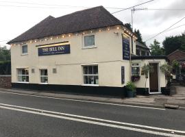 The Bell Inn，位于索尔兹伯里的酒店