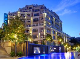 Luxurious and panoramic apartments at the beach in La Mer complex，位于金沙的酒店