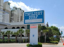 Oceanfront Twilight Surf Hotel，位于默特尔比奇默特尔比奇国际机场 - MYR附近的酒店