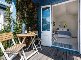 Boatsheds on the Bay, Waiheke Island，位于Ostend的公寓