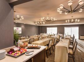 Crowne Plaza Providence-Warwick (Airport) by IHG，位于沃里克的酒店