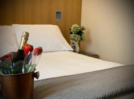 Rooms at 1703，位于邓弗姆林的酒店