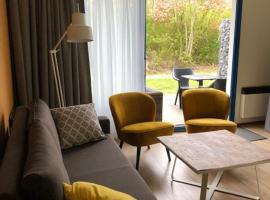 Appartement De Wadloper, Resort Amelander Kaap!，位于霍勒姆的Spa酒店