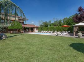 Villa Miki 10, Emma Villas，位于Bruno的酒店