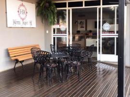 Hotel Requinte，位于Dois Vizinhos的酒店