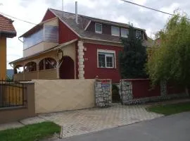 厄多斯公寓酒店