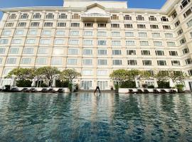 Equatorial Ho Chi Minh City，位于胡志明市第五郡的酒店