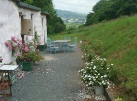 Stables,1 or 2 bedroom Eco earth house, edge of Dartmoor，位于South Brent的乡村别墅