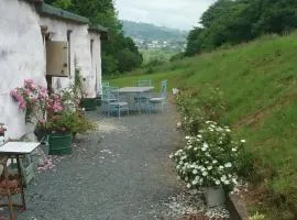 Stables,1 or 2 bedroom Eco earth house, edge of Dartmoor