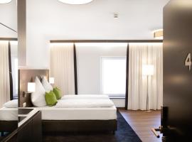 KU Hotel by WMM Hotels，位于库姆巴赫的酒店