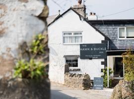 The Hawk & Buckle Inn，位于Llannefydd的住宿加早餐旅馆